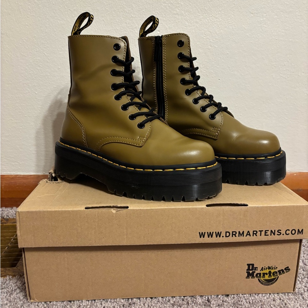 Dr. Martens Jadon Platform Boot